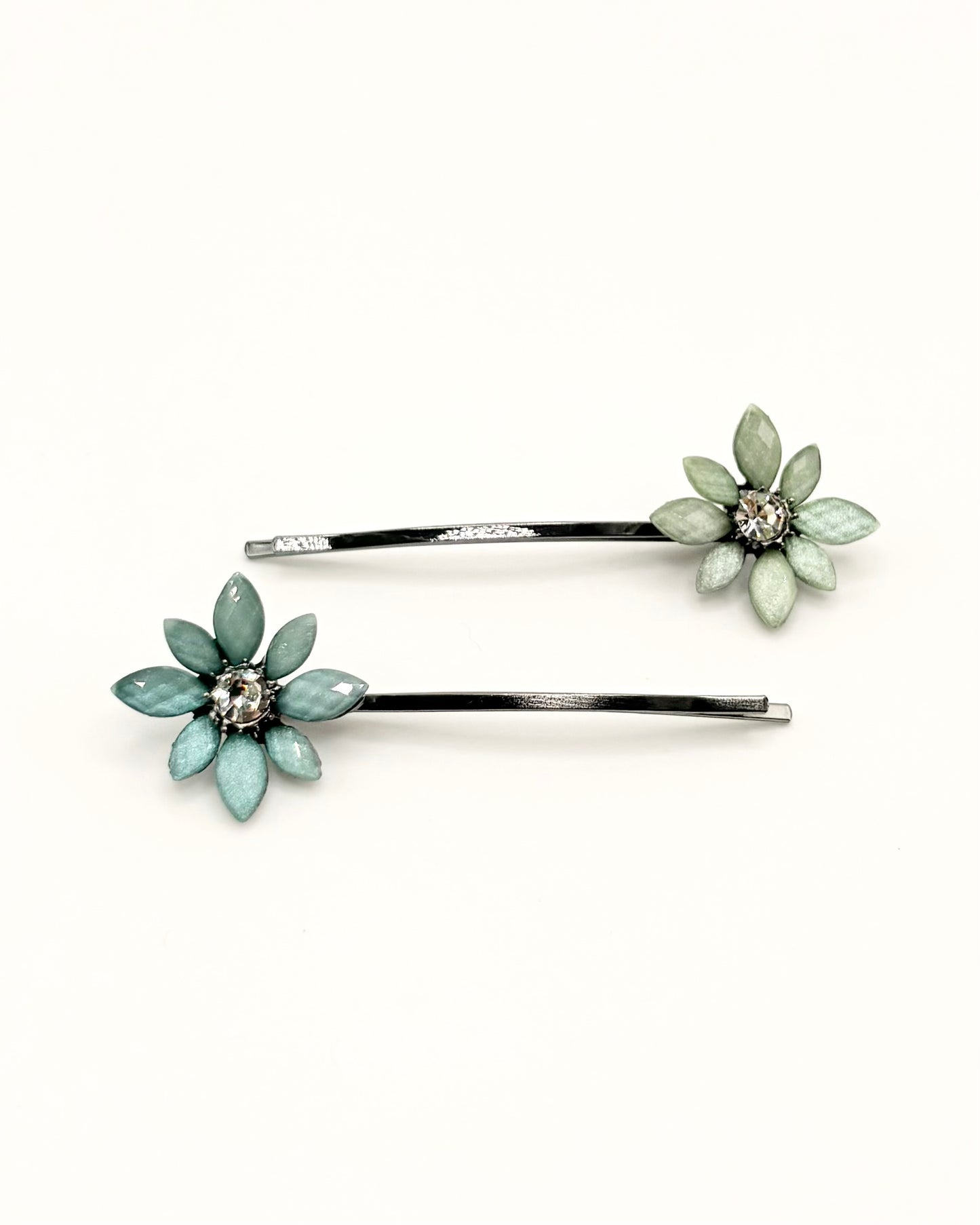 Jasmine Hair Slides