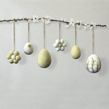 Small Felt Daisy Hanging Decoration