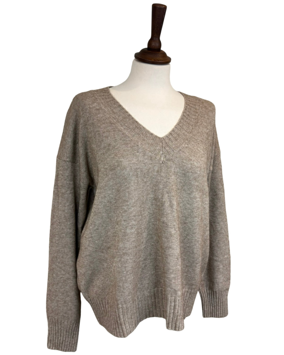 Leane Ribbed V Neck Jumper