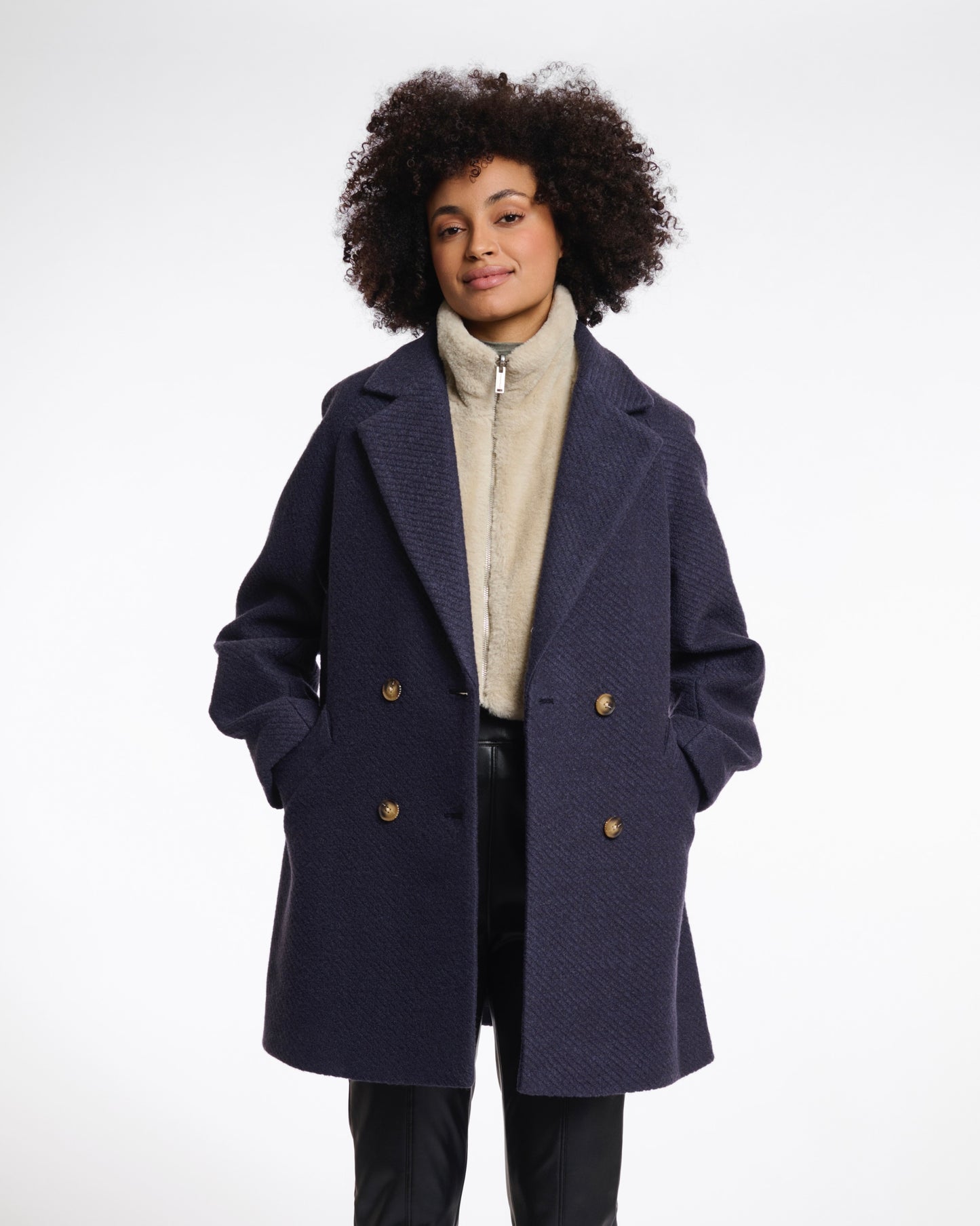 Rino & Pelle Nura Reversible Faux Fur Bib