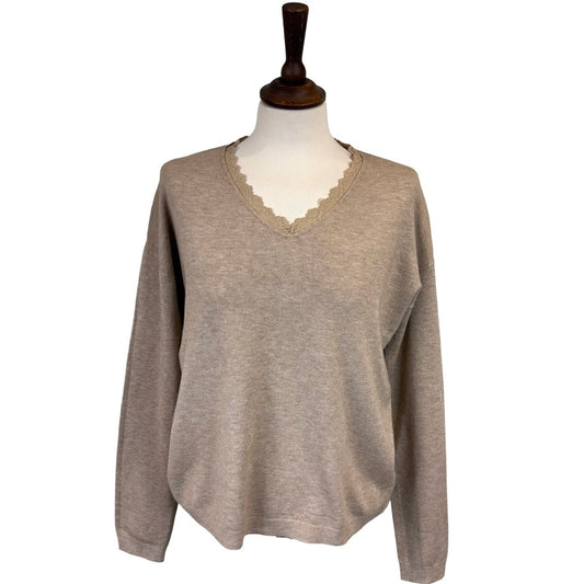 Ayla Lace V Neck