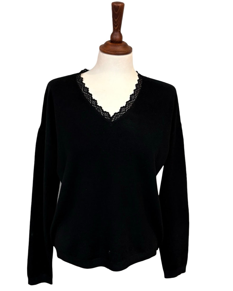 Ayla Lace V Neck