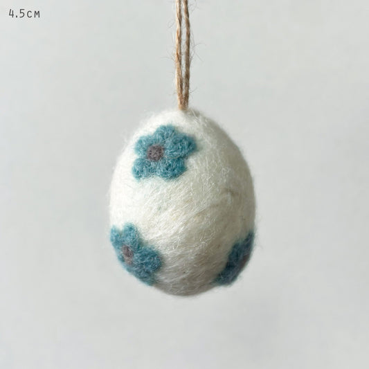 Felted Daisy Egg