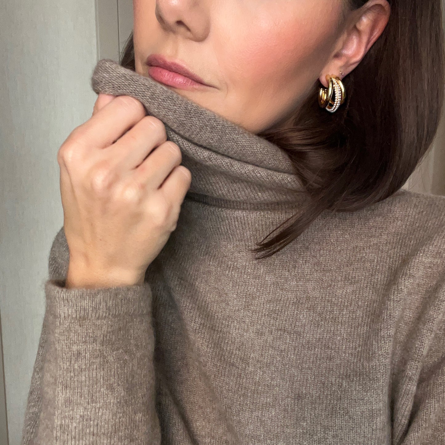 Talis Chains Claw Pearl Earrings