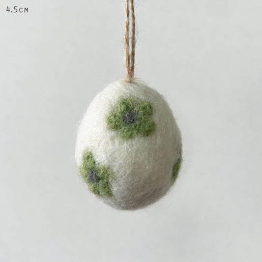 Felted Daisy Egg