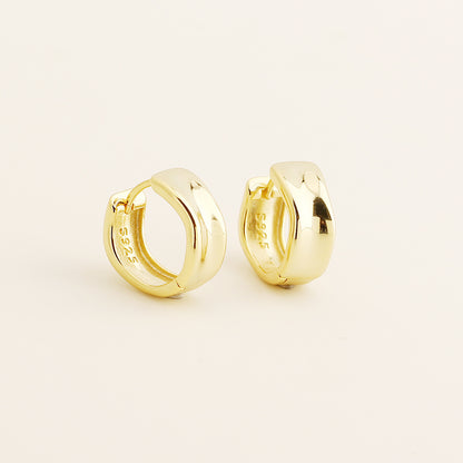 Gold Curved Huggie