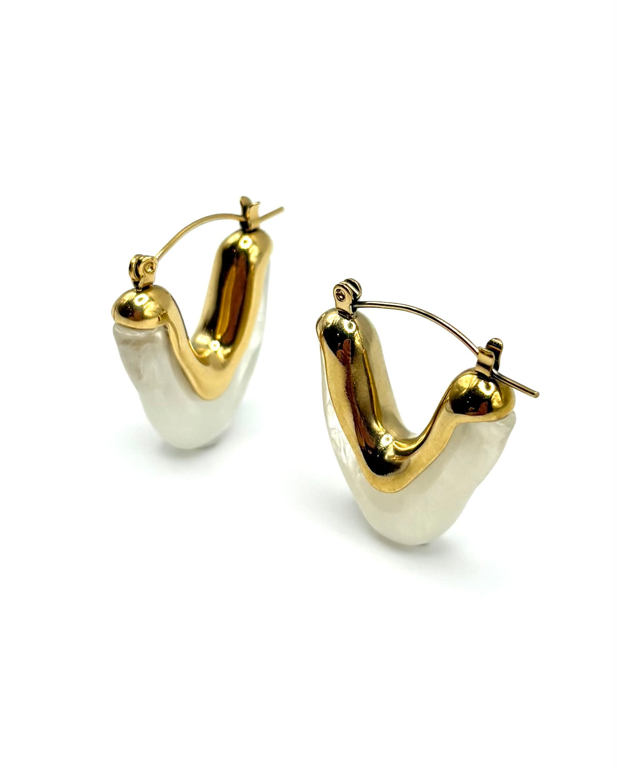 Oblong V Drop Earrings